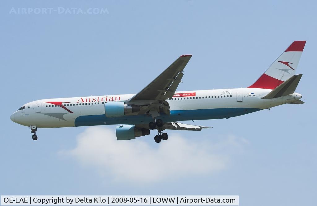 OE-LAE, 2000 Boeing 767-3Z9/ER C/N 30383, AUSTRIAN B 767 with live ball sticker,coming from JFK, with guests for the live ball