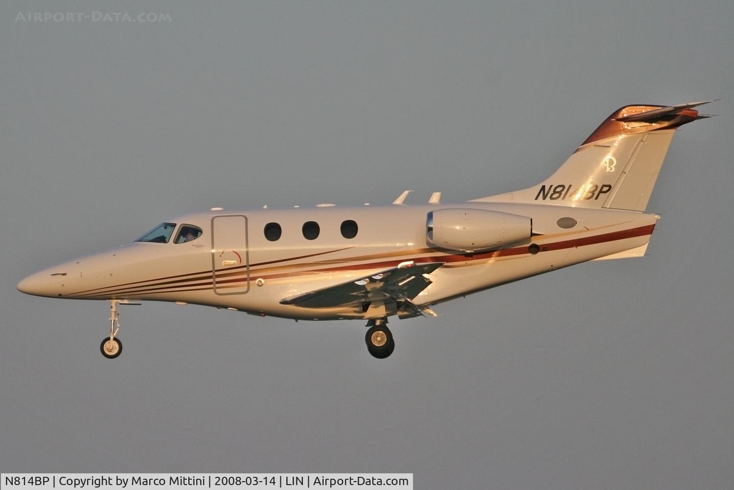 N814, 2003 Cirrus SR20 C/N 1281, Landing at Milano Linate