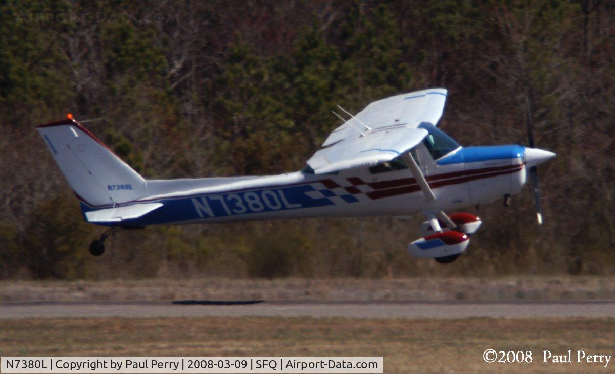 N7380L, 1978 Cessna A152 Aerobat C/N A1520799, Just a touch gusty