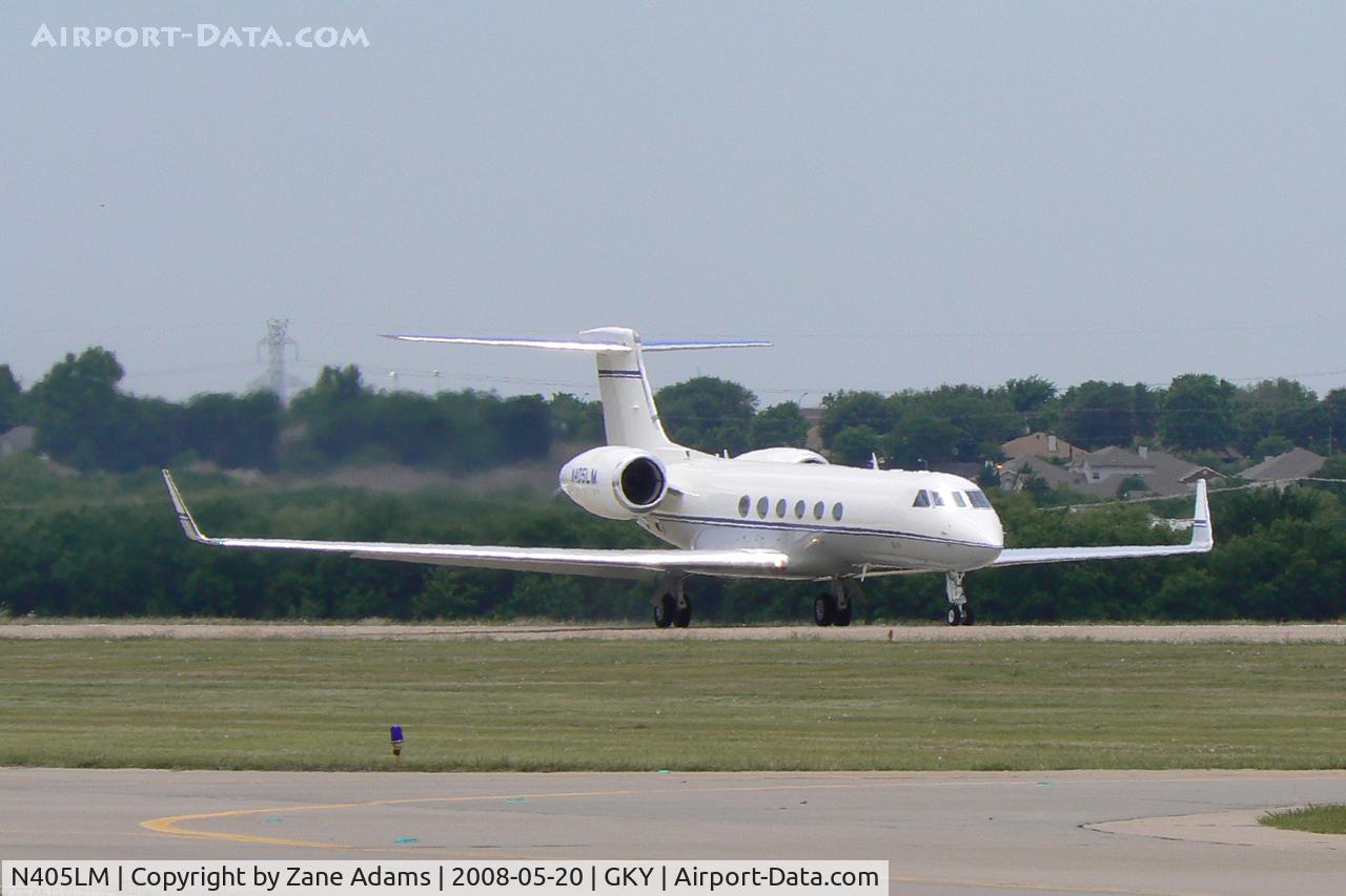 N405LM, 1998 Gulfstream Aerospace G-V C/N 541, At Arlington Municipal