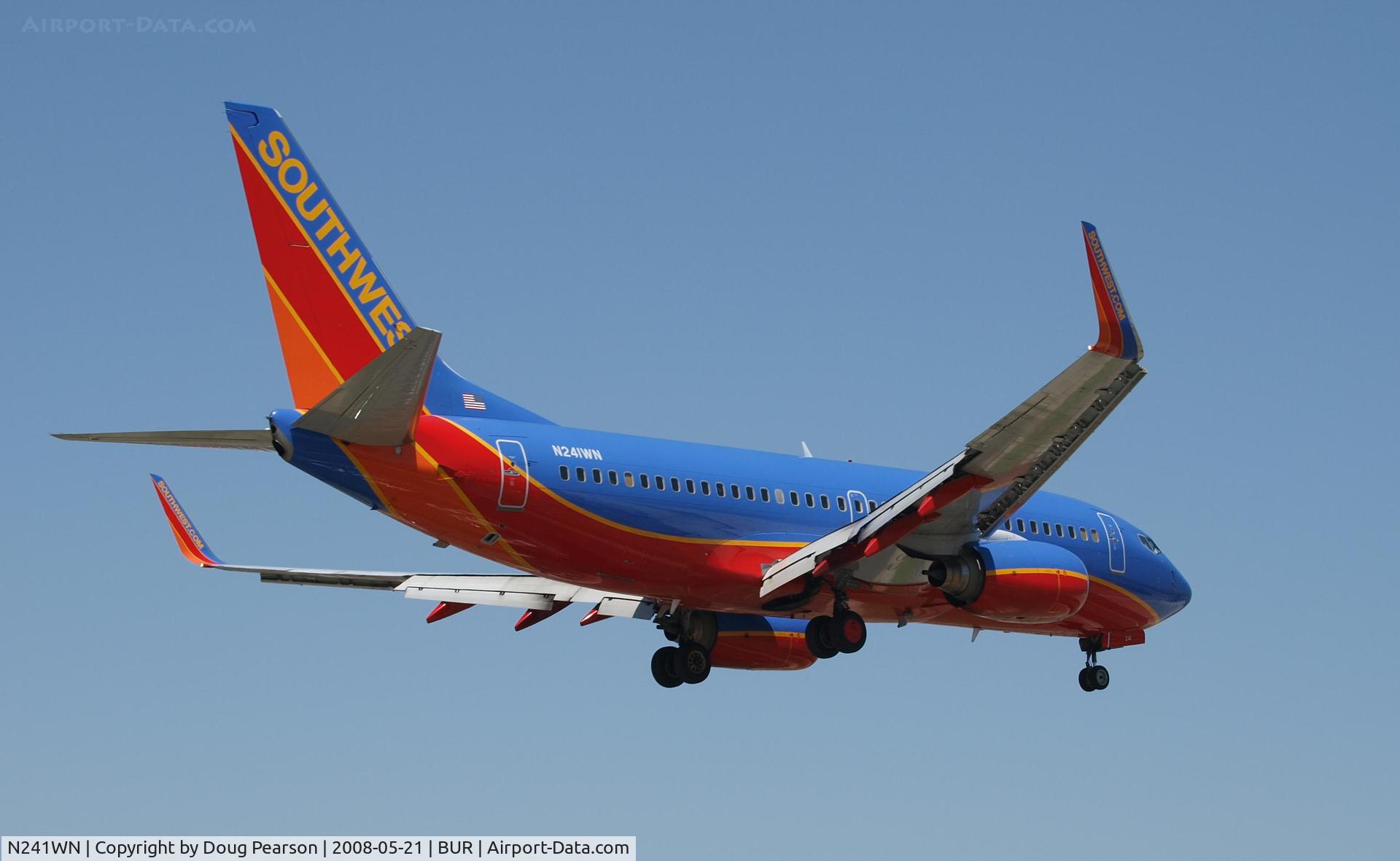 N241WN, 2006 Boeing 737-7H4 C/N 32504, Southwest flight landing at Bob Hope Airport