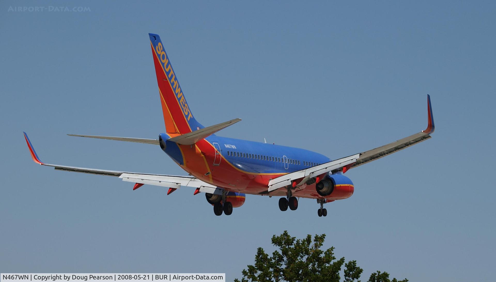 N467WN, 2004 Boeing 737-7H4 C/N 33830, Arriving at Burbank's Bob Hope Airport