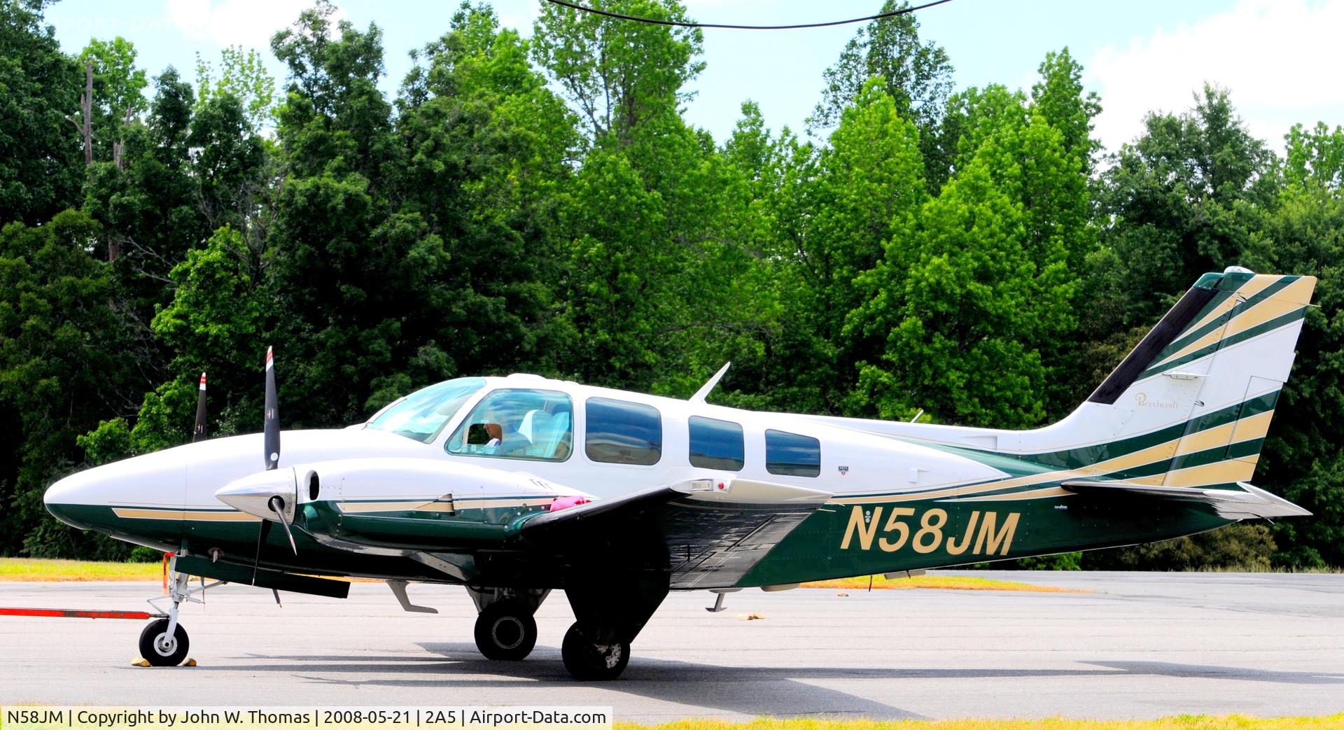 N58JM, 1981 Beech 58TC Baron C/N TK-142, Resting in place