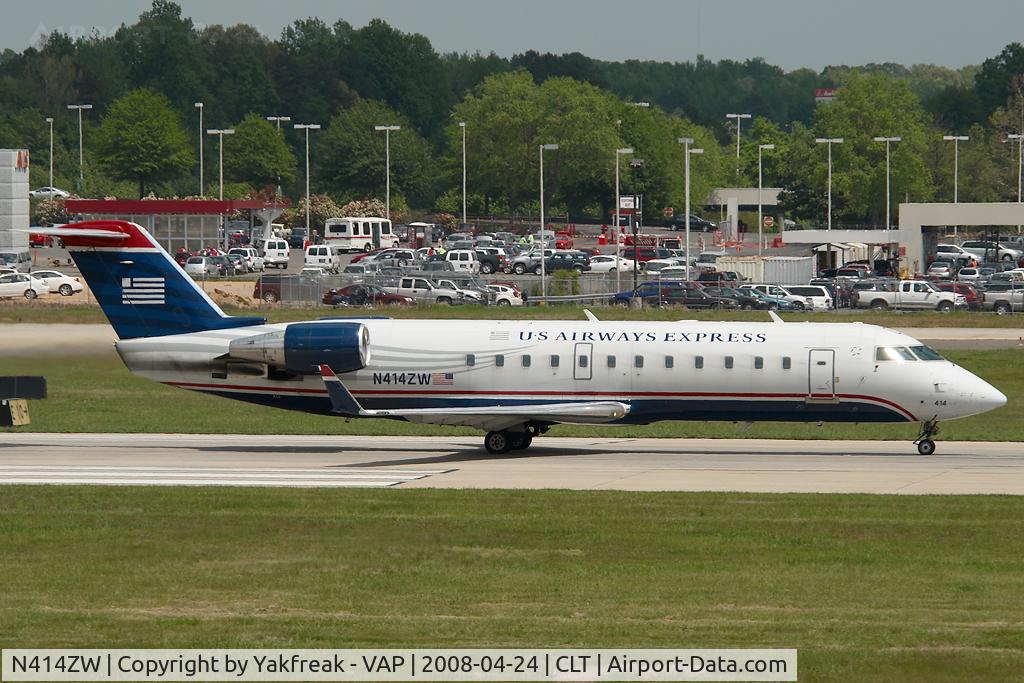 N414ZW, 2001 Bombardier CRJ-200LR (CL-600-2B19) C/N 7586, Air Wisconsin Regionaljet in US Airways colors