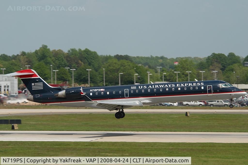 N719PS, 2004 Bombardier CRJ-701 (CL-600-2C10) Regional Jet C/N 10177, PSA Regionaljet US Airways colors