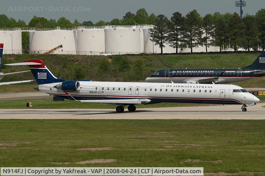N914FJ, 2004 Bombardier CRJ-900ER (CL-600-2D24) C/N 15014, Mesa Airlines Regionaljet 900 in US Airways colors