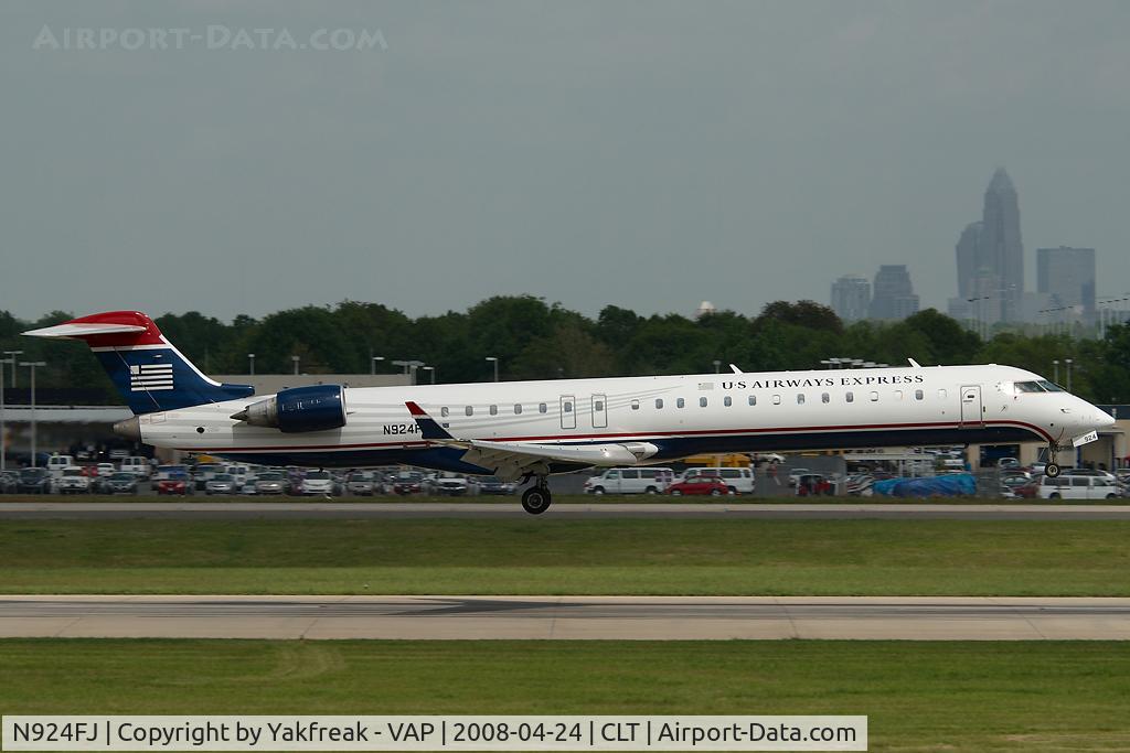 N924FJ, 2004 Bombardier CRJ-900ER (CL-600-2D24) C/N 15024, Mesa Airlines Regionaljet 900 in US Airways colors