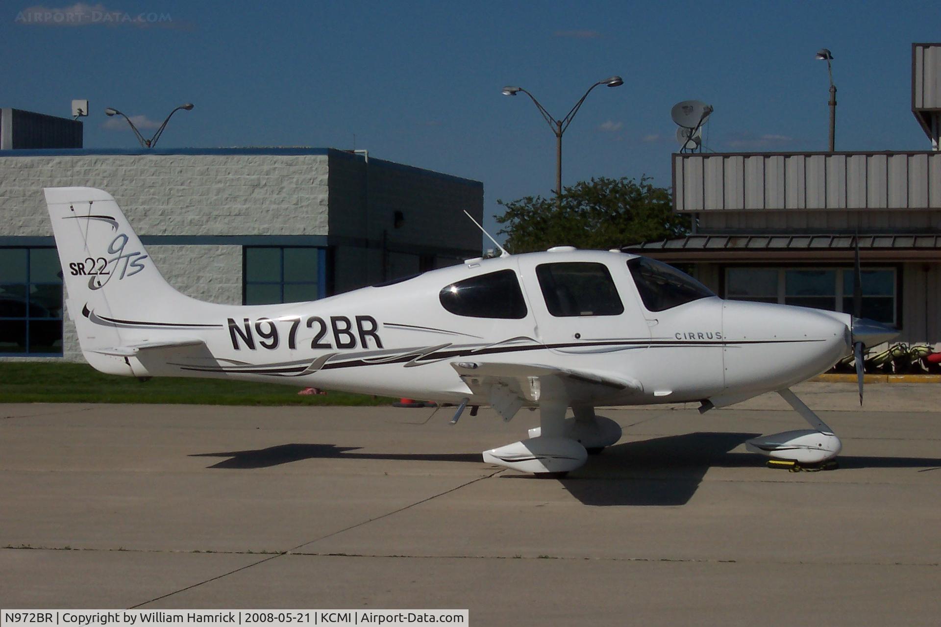 N972BR, 2005 Cirrus SR22 C/N 1712, On the ramp at Champaign