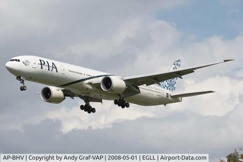 AP-BHV, 2006 Boeing 777-340/ER C/N 33778, PIA 777-300