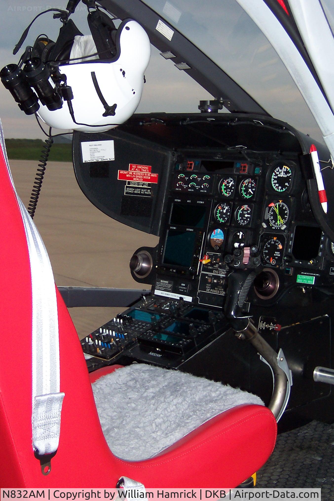 N832AM, 1999 Eurocopter EC-135P-1 C/N 0095, Cockpit of Eurocopter