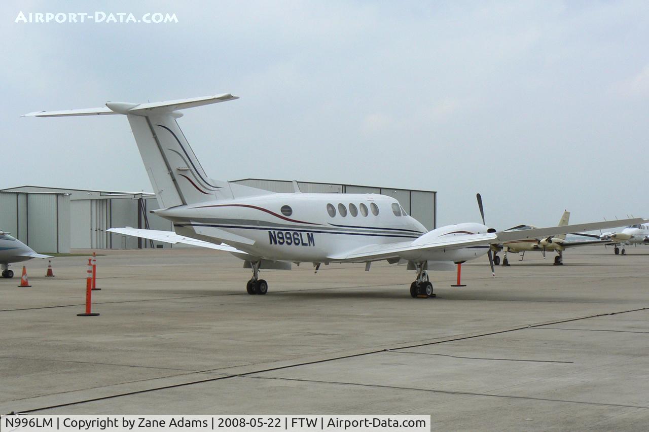 N996LM, 1976 Beech 200 King Air C/N BB-157, At Meacham Field