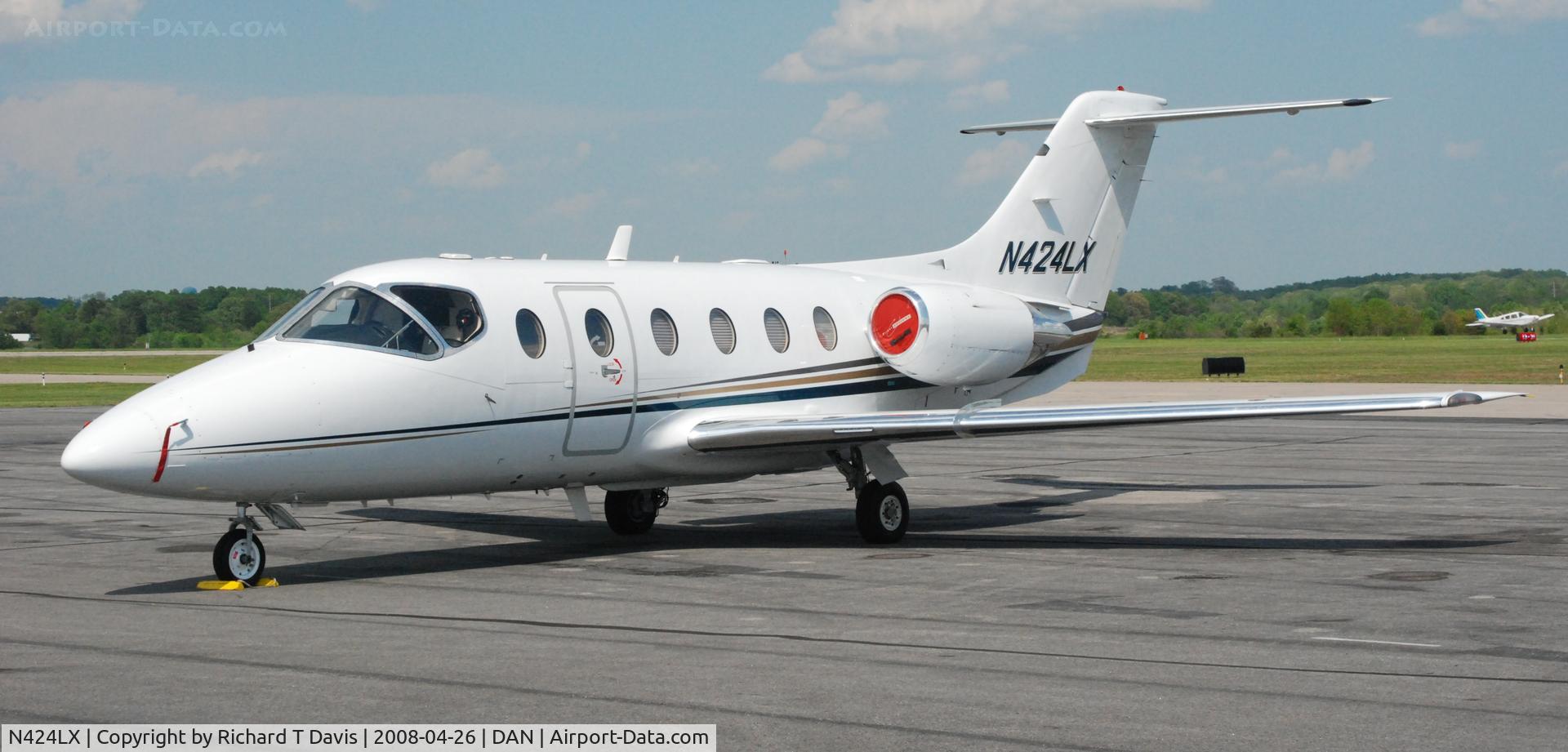 N424LX, 1999 Raytheon Aircraft Company 400A C/N RK-245, 1999 Raytheon 400A in Danville Va.