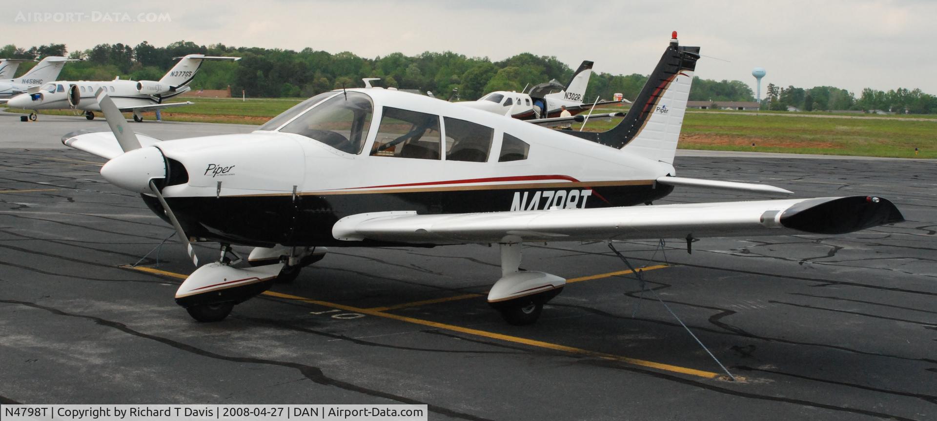 N4798T, 1972 Piper PA-28-180 C/N 28-7205196, 1972 Piper PA-28-180 in Danville Va.