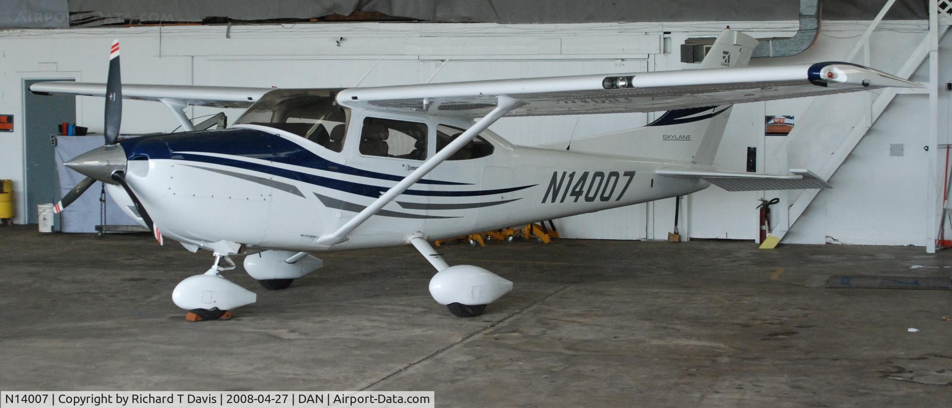 N14007, 2005 Cessna 182T Skylane C/N 18281589, 2005 Cessna 182T in Danville Va.