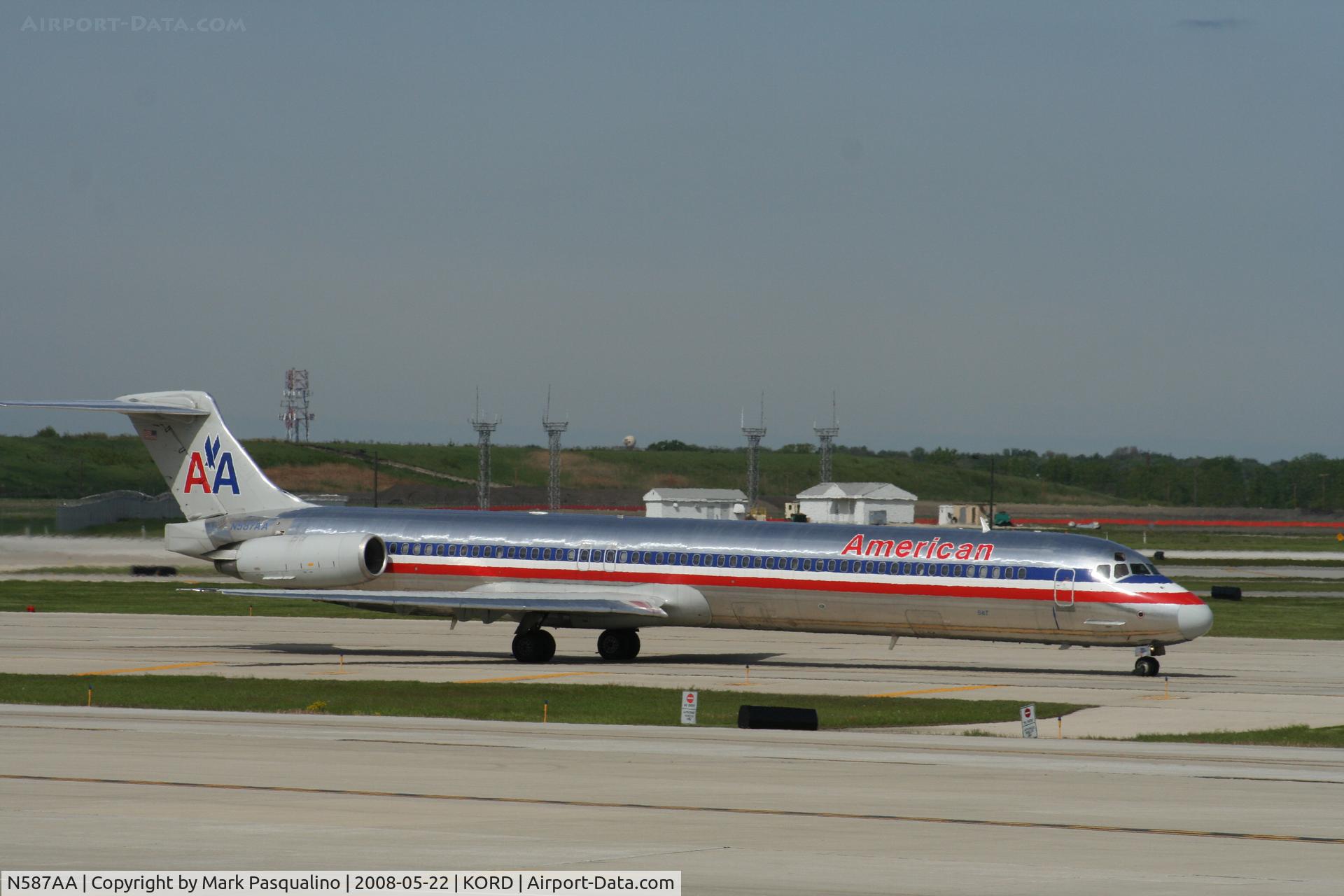 N587AA, 1991 McDonnell Douglas MD-82 (DC-9-82) C/N 53250, MD-82