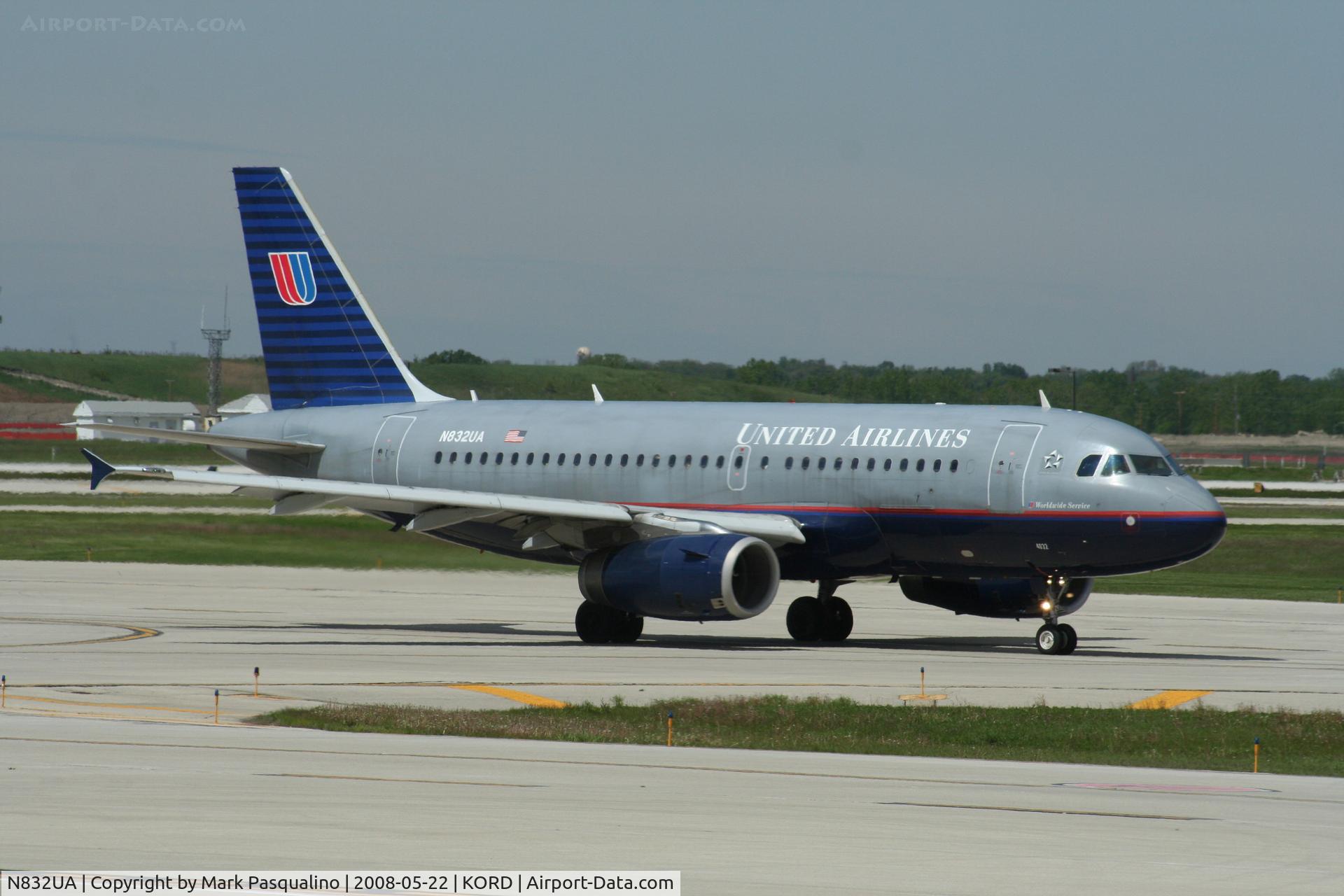 N832UA, 2000 Airbus A319-131 C/N 1321, Airbus A319
