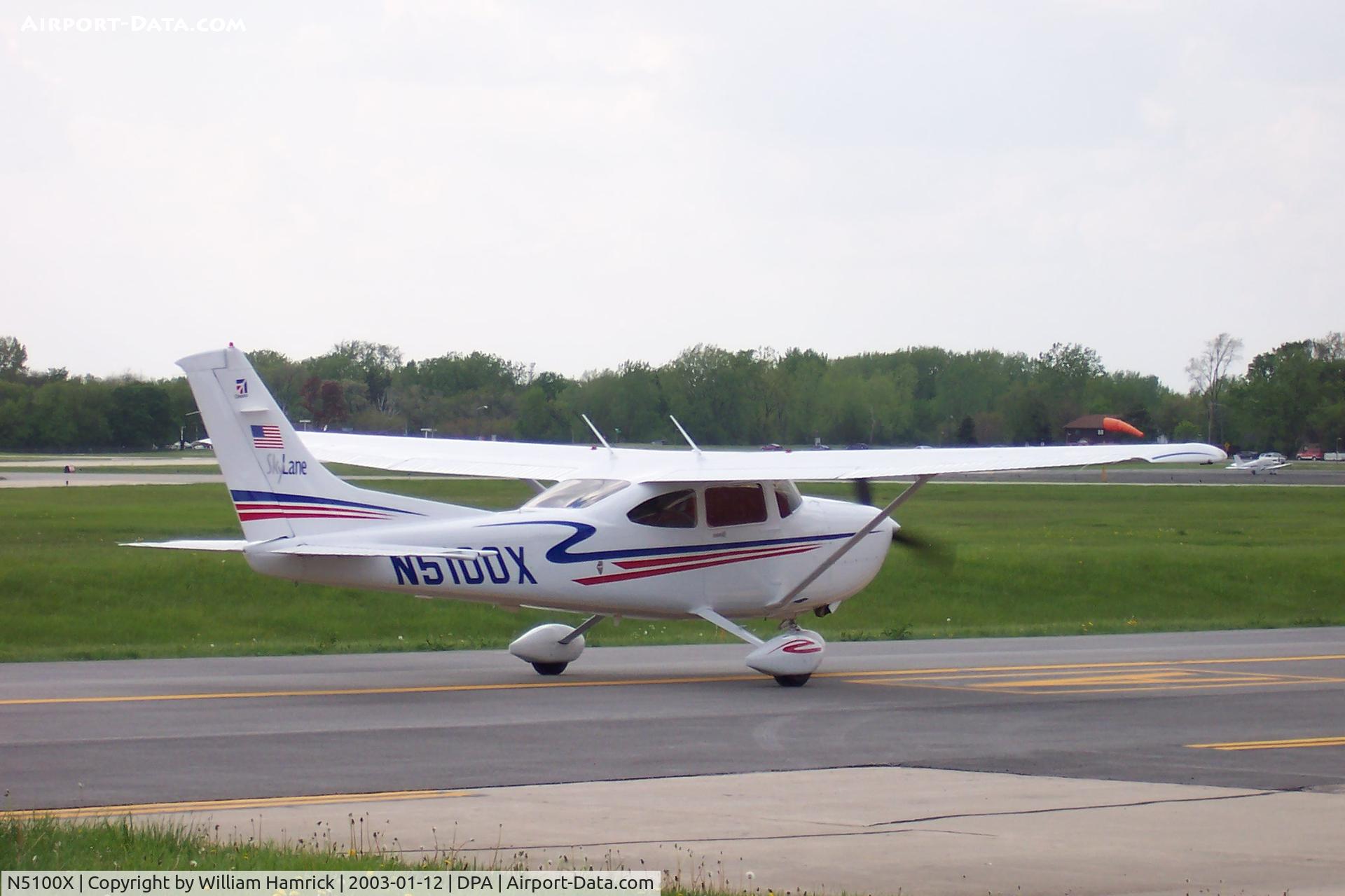 N5100X, 2001 Cessna 182T Skylane C/N 18281063, Taxing at DuPage