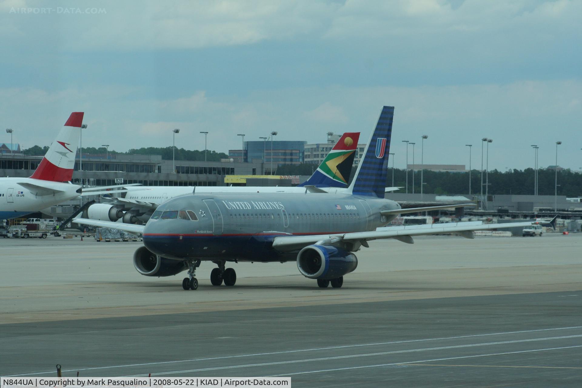N844UA, 2001 Airbus A319-131 C/N 1581, Airbus A319