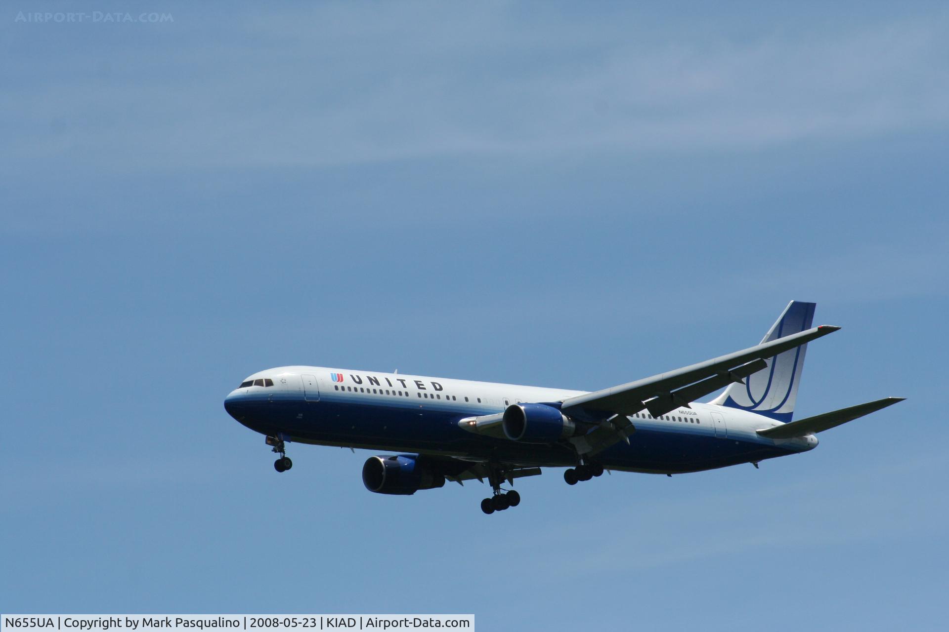 N655UA, 1992 Boeing 767-322/ER C/N 25393, Boeing 767-300