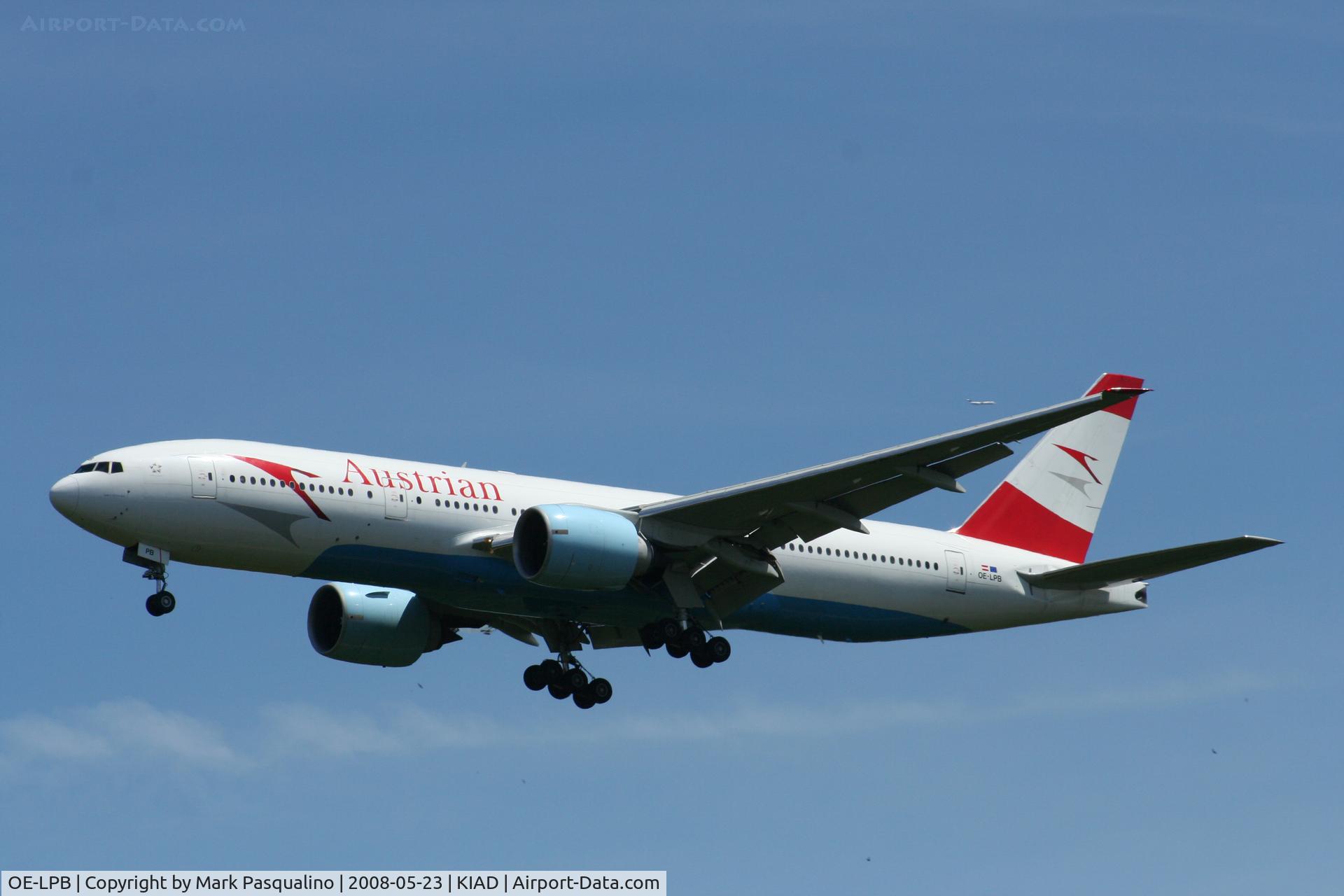 OE-LPB, 1998 Boeing 777-2Z9/ER C/N 28699, Boeing 777-200