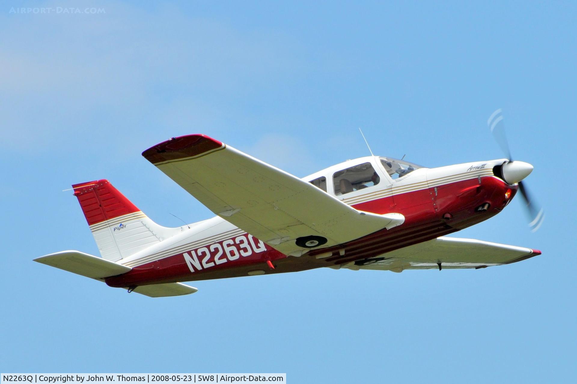 N2263Q, 1977 Piper PA-28R-201 Cherokee Arrow III C/N 28R-7737030, Departing runway 22
