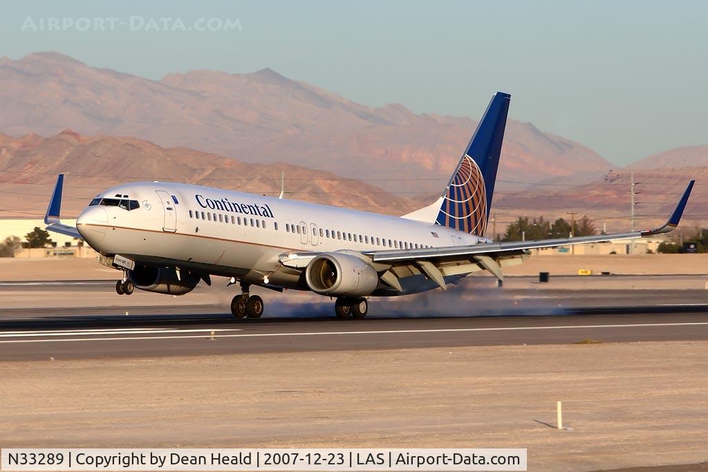N33289, 2004 Boeing 737-824 C/N 31607, Continental Airlines N33289 (FLT COA697) from George Bush Houston Intercontinental (KIAH) landing on RWY 25L.