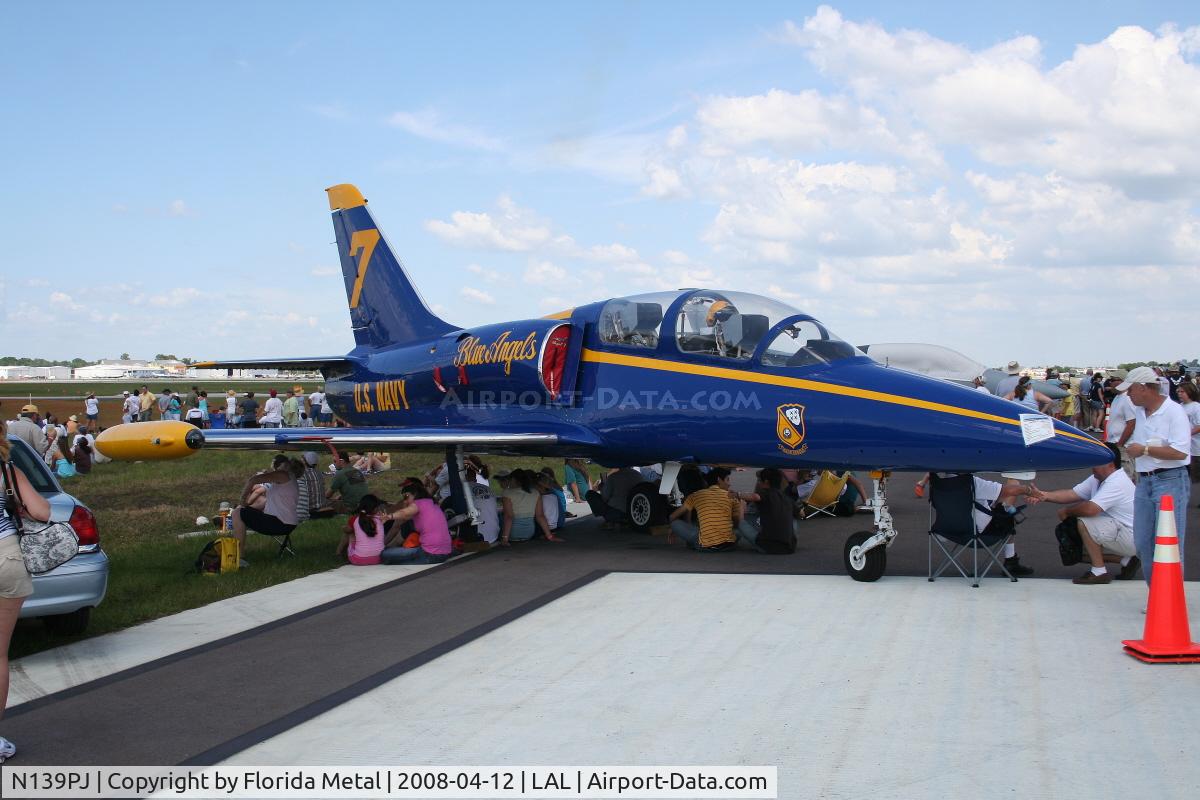 N139PJ, 1982 Aero L-39 Albatros C/N 232226, L-39 in Blue Angels colors