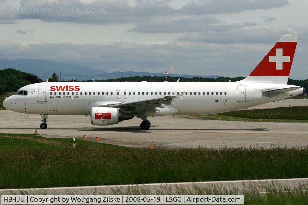 HB-IJU, 2003 Airbus A320-214 C/N 1951, add. 