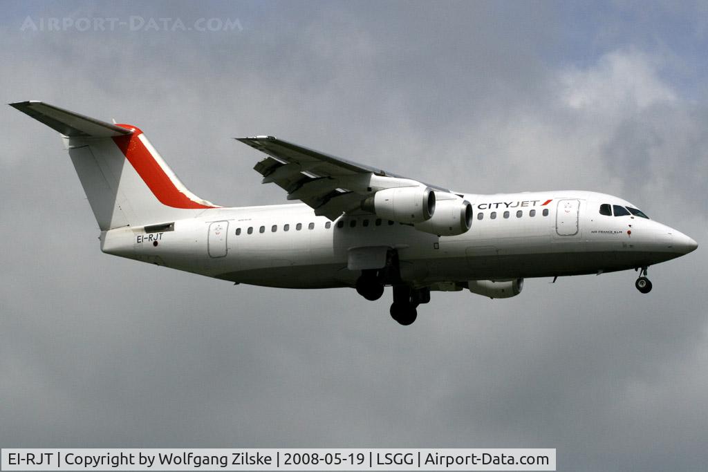 EI-RJT, 2000 British Aerospace Avro 146-RJ85A C/N E2366, visitor