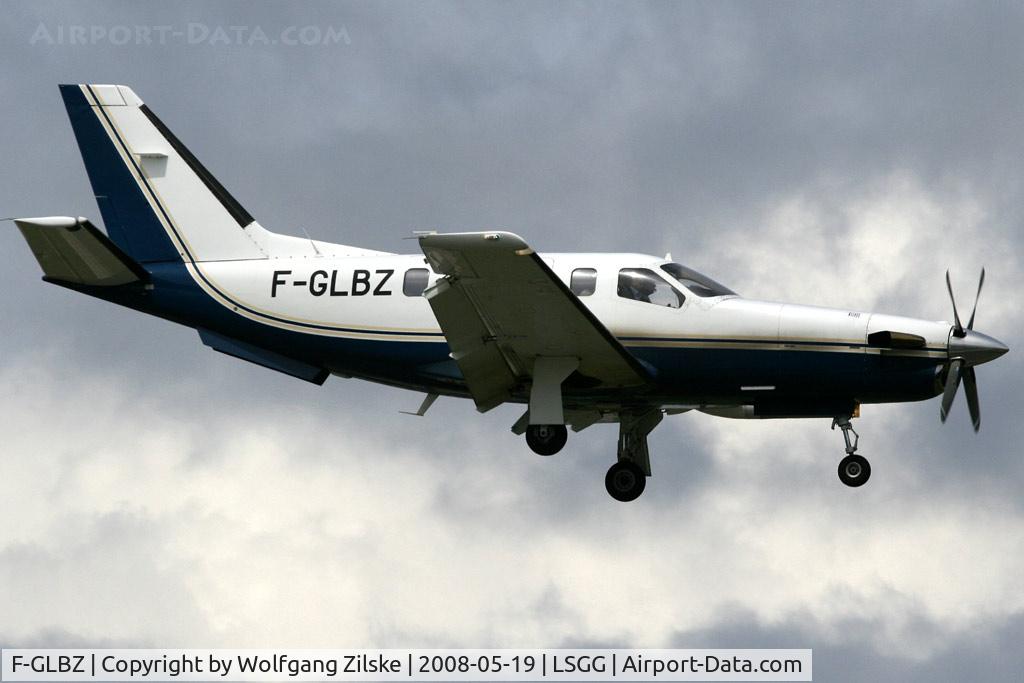 F-GLBZ, 2002 Socata TBM-700 C/N 32, visitor