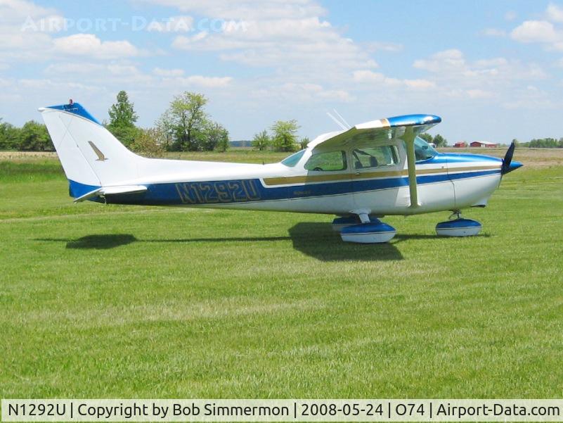 N1292U, 1976 Cessna 172M C/N 17266986, At Mount Victory, Ohio.