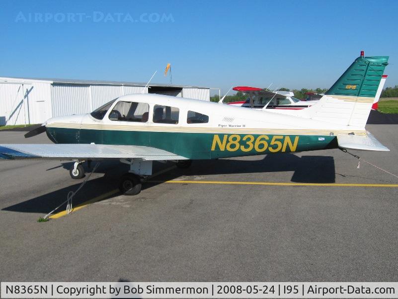 N8365N, 1981 Piper PA-28-161 C/N 28-8116194, On the ramp at Kenton, OH