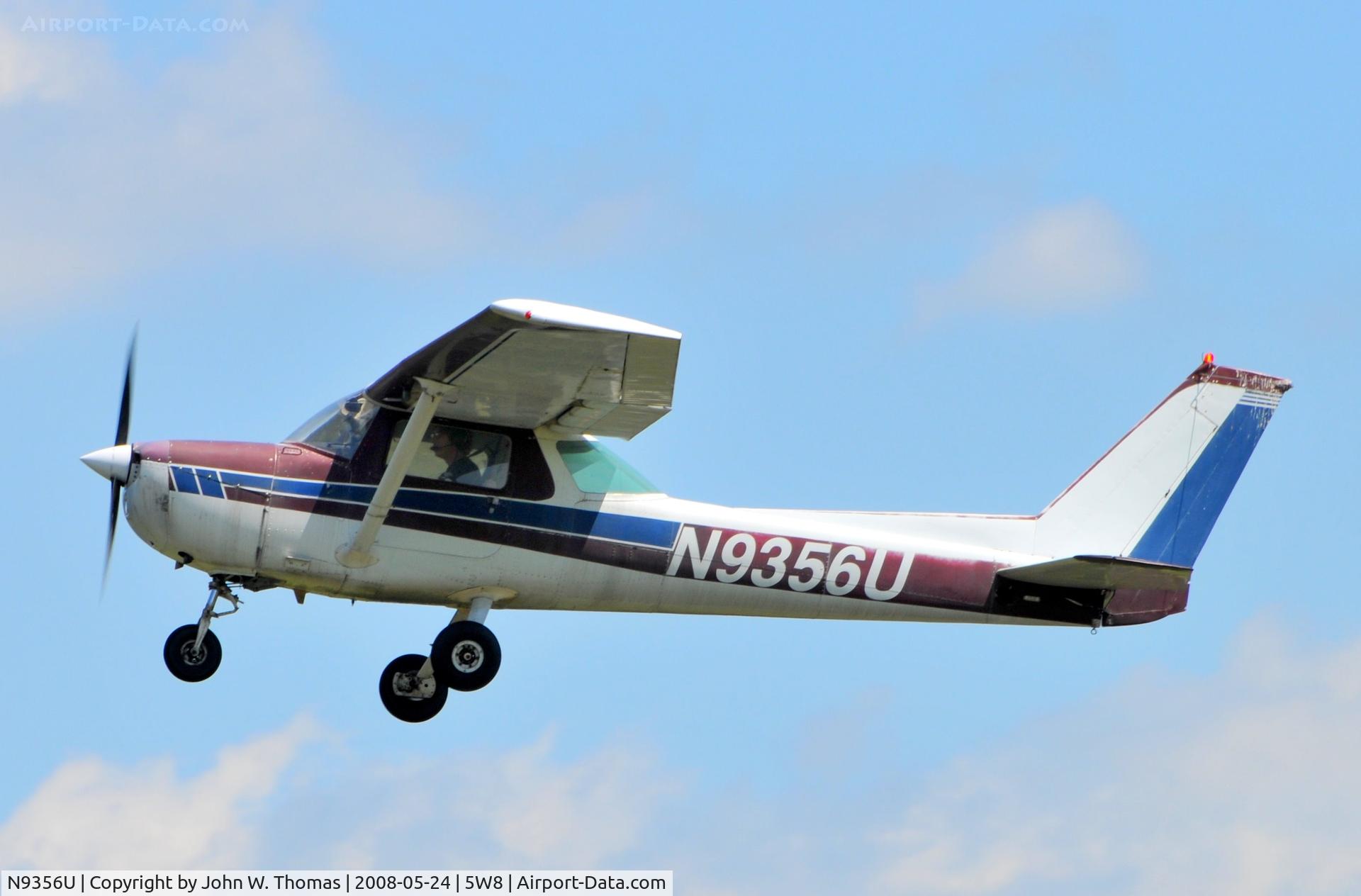 N9356U, 1976 Cessna 150M C/N 15078305, Departing runway 4