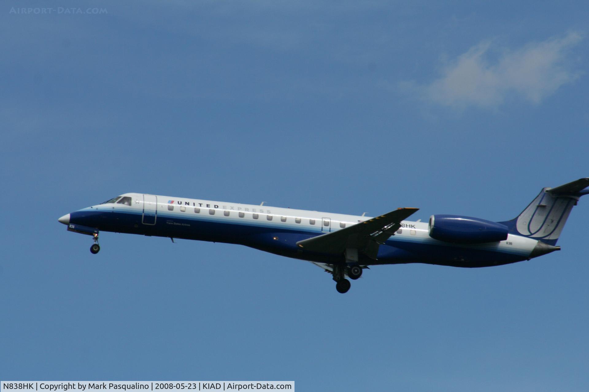N838HK, 2000 Embraer ERJ-145LR (EMB-145LR) C/N 145321, EMB-145LR