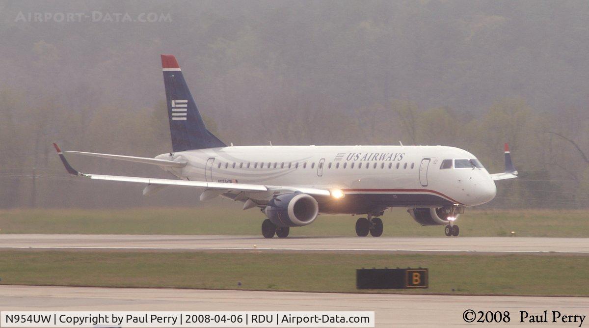 N954UW, 2007 Embraer ERJ-190-100 IGW 190AR C/N 19000139, A very new Embraer 190 running up