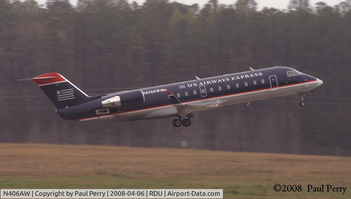N406AW, 2000 Bombardier CRJ-200LR (CL-600-2B19) C/N 7402, Taking to the air