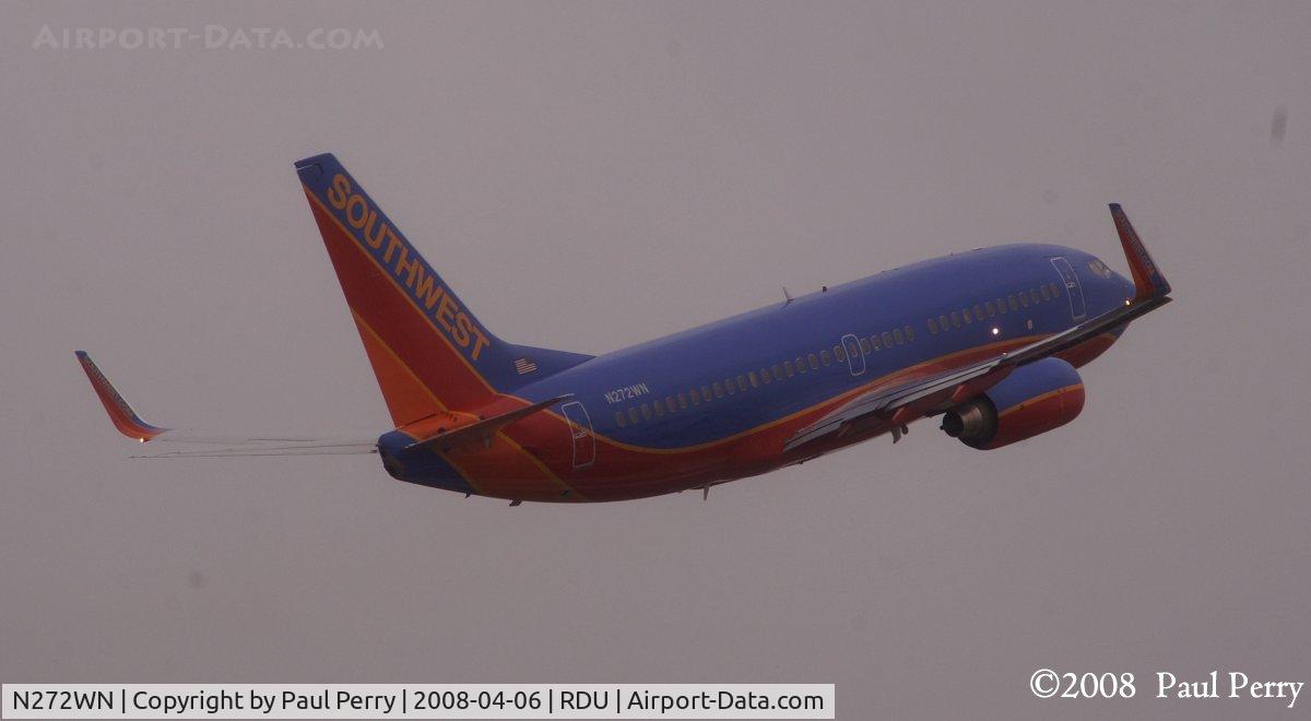 N272WN, 2007 Boeing 737-7H4 C/N 32527, Flexing her muscles, so to speak