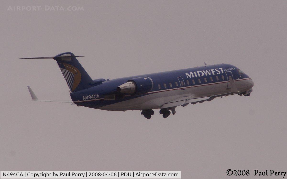 N494CA, 2003 Bombardier CRJ-200ER (CL-600-2B19) C/N 7765, Cleaning up