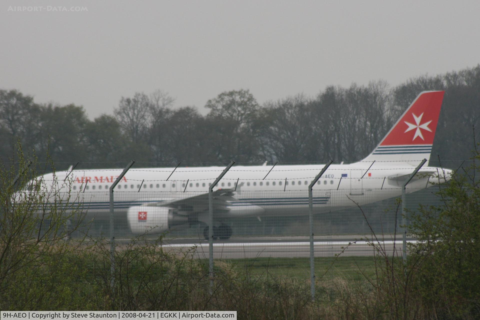 9H-AEO, 2006 Airbus A320-214 C/N 2768, Gatwick Airport 21/04/08 (married 19/04/08 - spotting two days later)