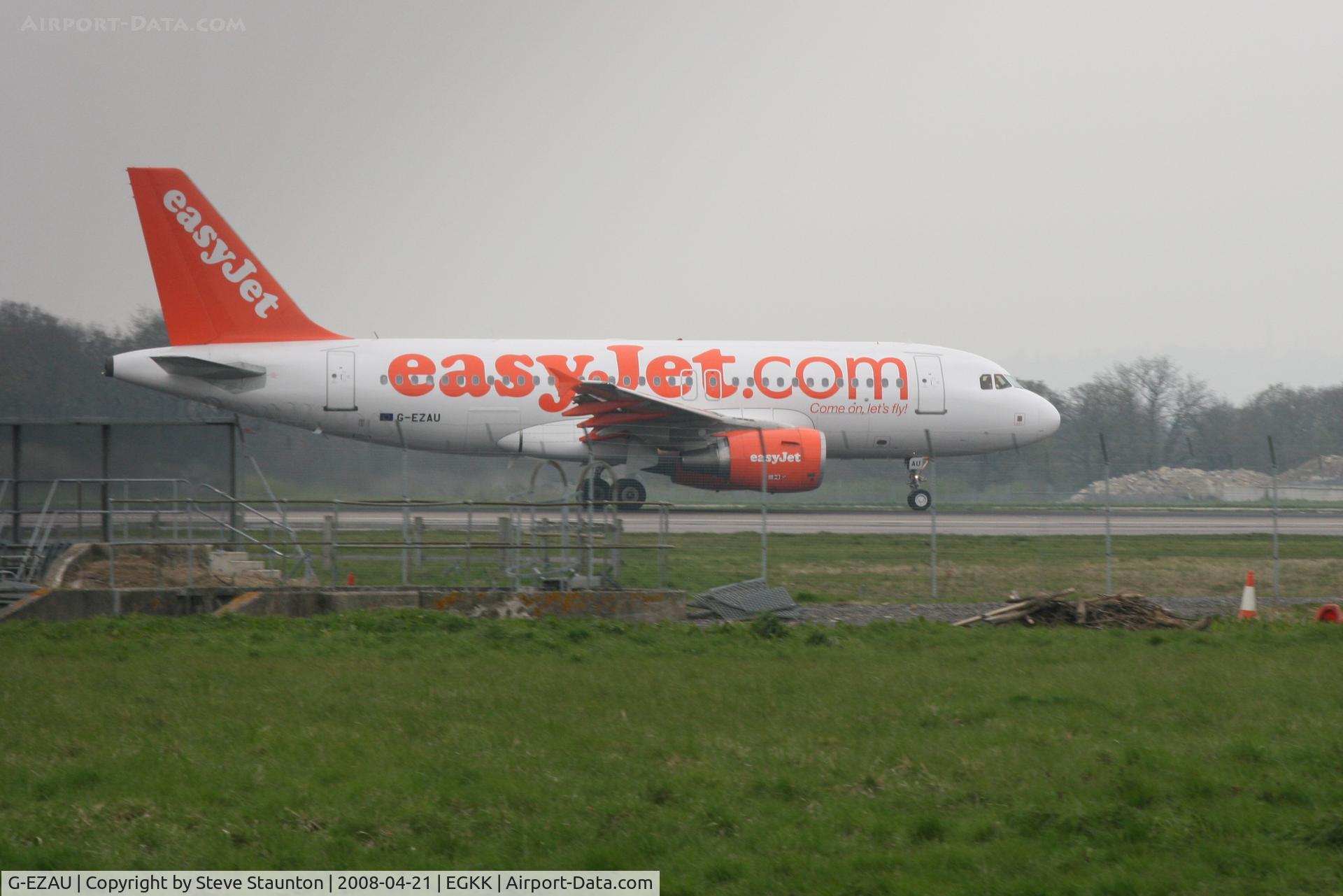G-EZAU, 2006 Airbus A319-111 C/N 2795, Gatwick Airport 21/04/08 (married 19/04/08 - spotting two days later)