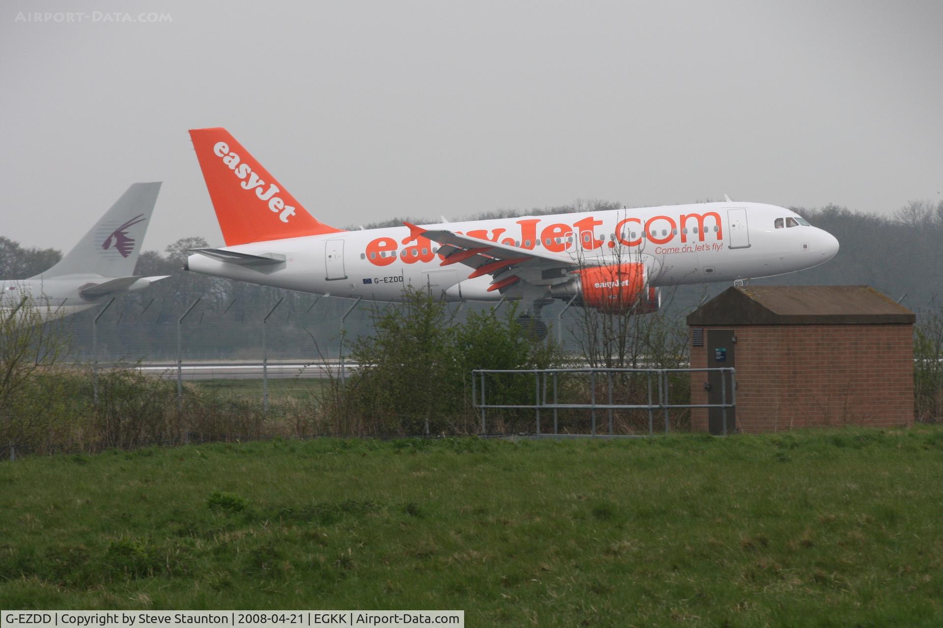 G-EZDD, 2008 Airbus A319-111 C/N 3442, Gatwick Airport 21/04/08 (married 19/04/08 - spotting two days later)