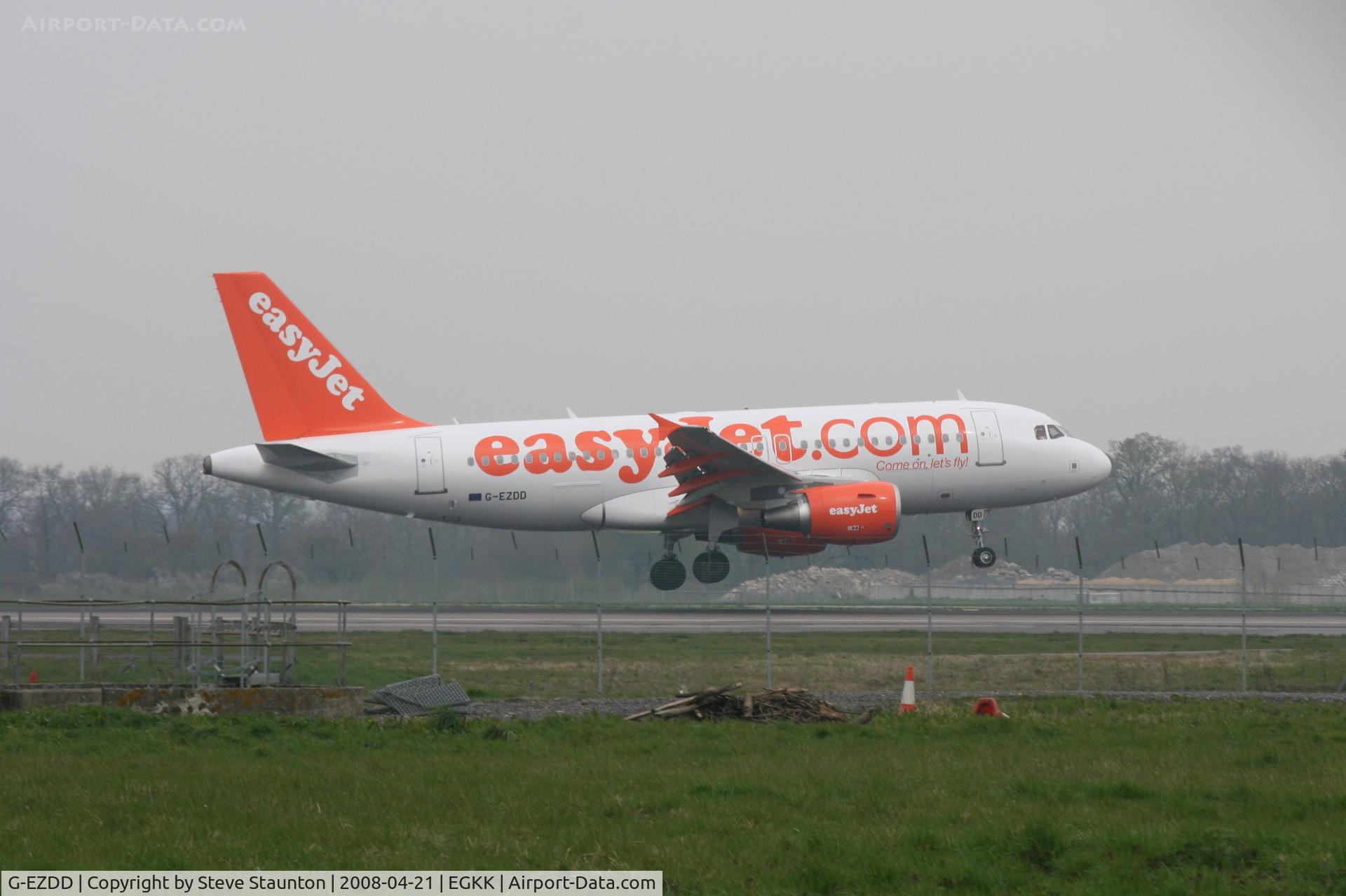 G-EZDD, 2008 Airbus A319-111 C/N 3442, Gatwick Airport 21/04/08 (married 19/04/08 - spotting two days later)