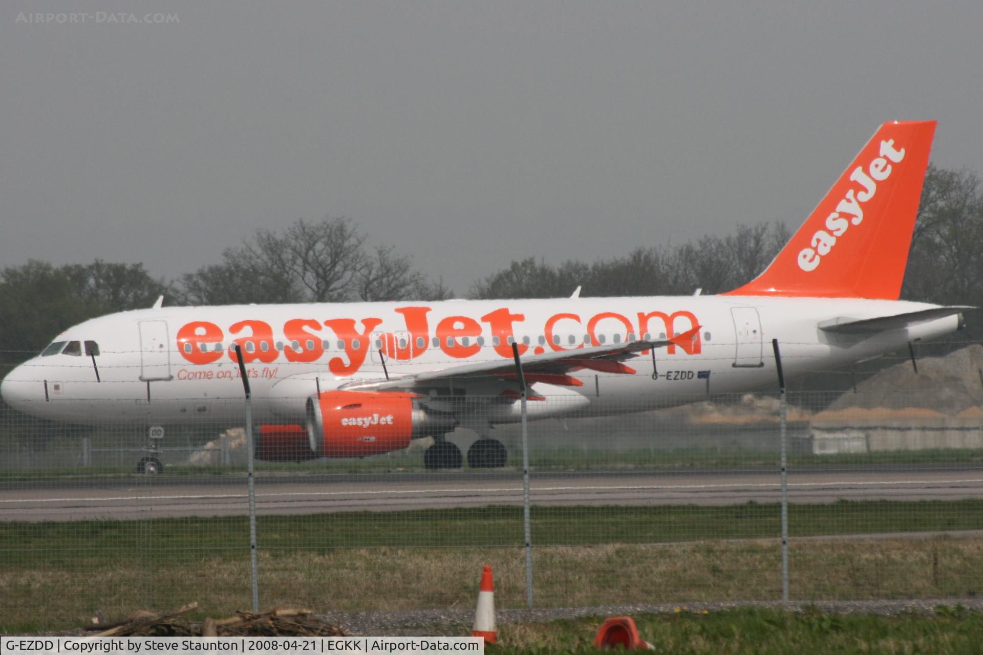 G-EZDD, 2008 Airbus A319-111 C/N 3442, Gatwick Airport 21/04/08 (married 19/04/08 - spotting two days later)