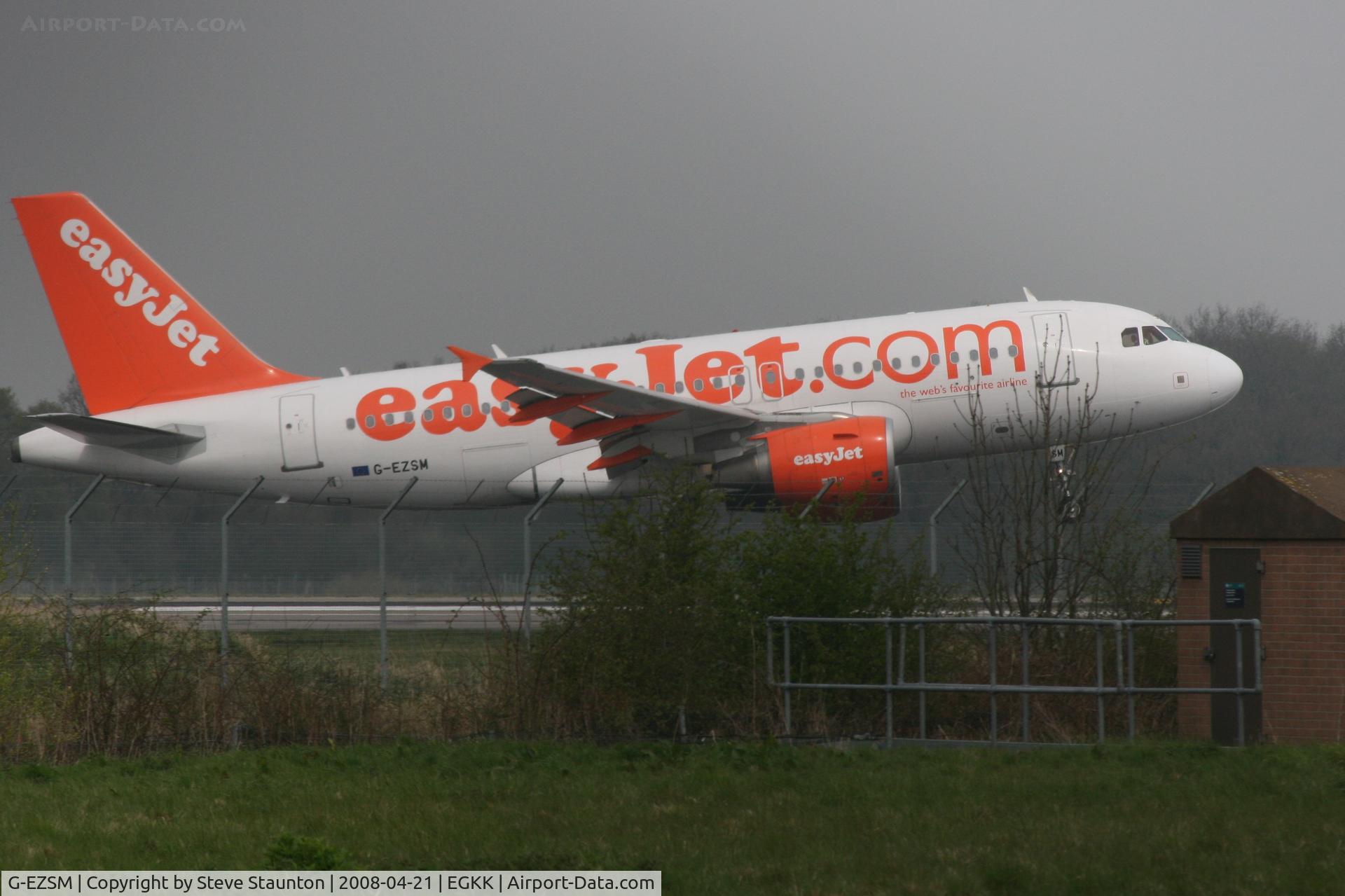 G-EZSM, 2003 Airbus A319-111 C/N 2062, Gatwick Airport 21/04/08 (married 19/04/08 - spotting two days later)
