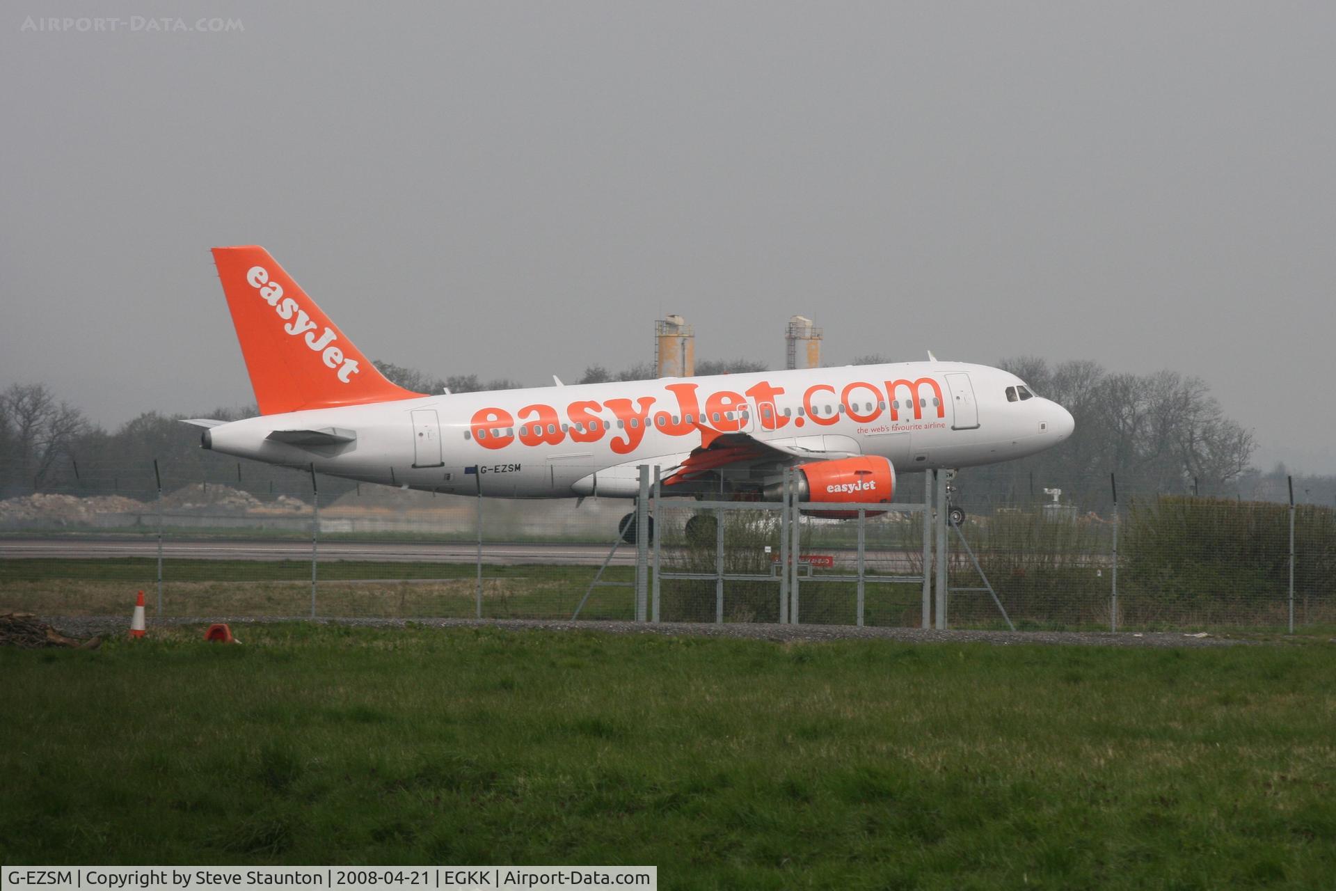 G-EZSM, 2003 Airbus A319-111 C/N 2062, Gatwick Airport 21/04/08 (married 19/04/08 - spotting two days later)