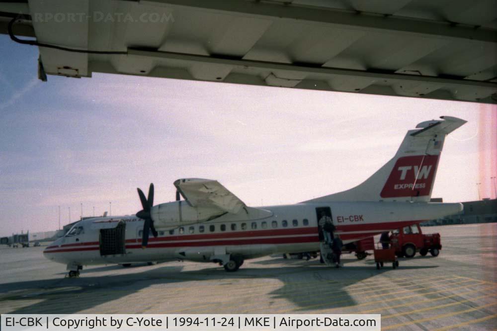 EI-CBK, 1990 ATR 42-300 C/N 199, ATR-42 at Mitchell Int'l AP - Milwaukee