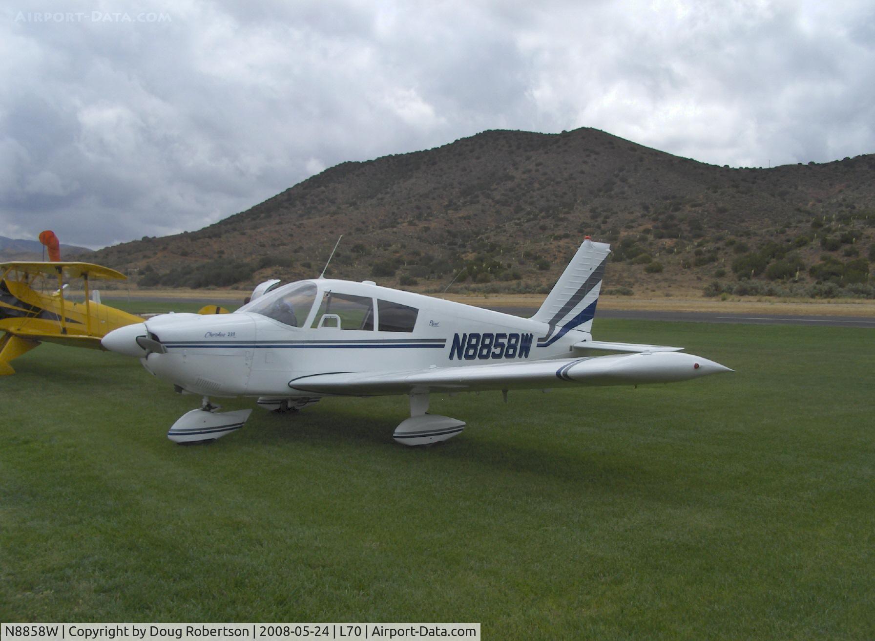 N8858W, 1964 Piper PA-28-235 C/N 28-10412, 1964 Piper PA-28-235 CHEROKEE 235, Lycoming O-540-B4B5 235 Hp