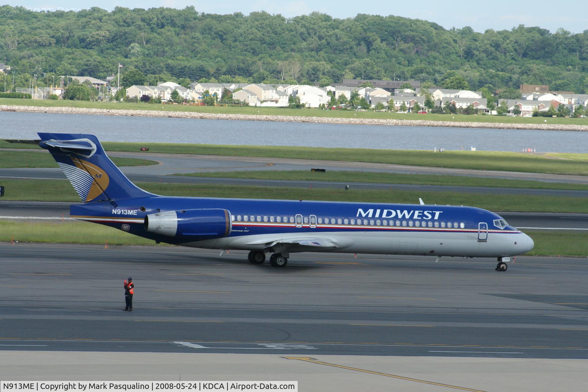 N913ME, 2003 Boeing 717-2BL C/N 55176, Boeing 717-200