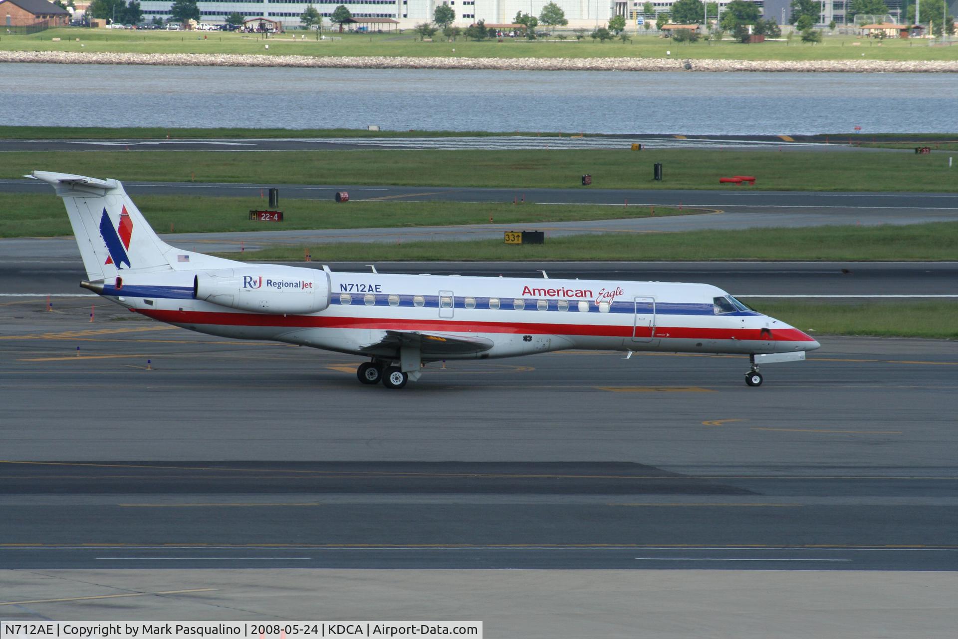 N712AE, 2000 Embraer ERJ-135LR (EMB-135LR) C/N 145247, EMB-135LR