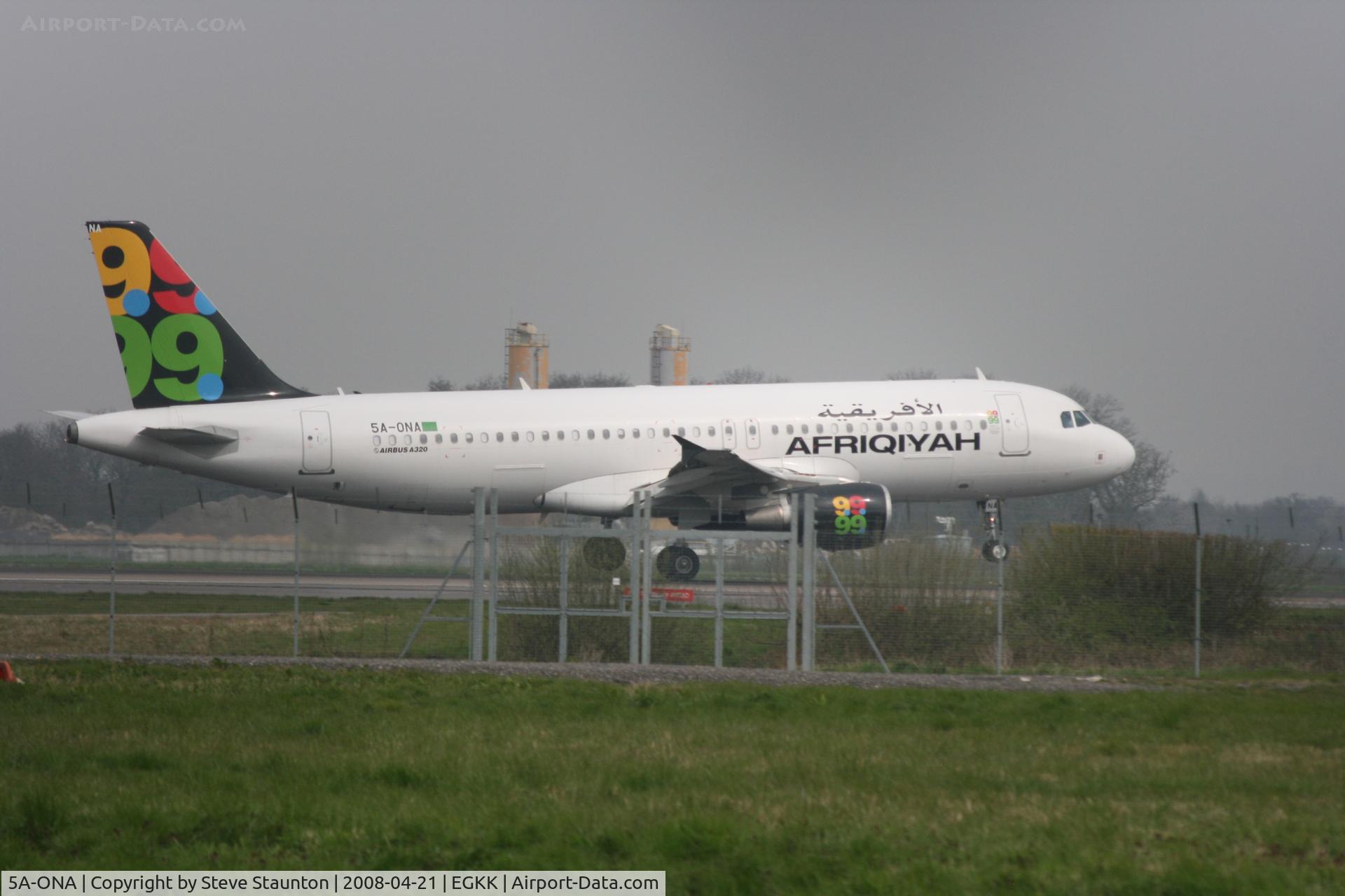 5A-ONA, 2007 Airbus A320-214 C/N 3224, Gatwick Airport 21/04/08 (married 19/04/08 - spotting two days later)
